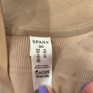 Spanx bra front closure underwire padding